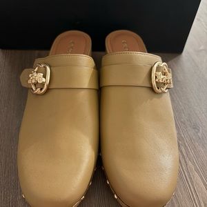 Coach Light Saddle Freya Clog size 9